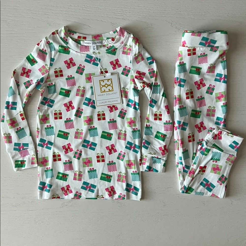🎄Mary Square Christmas Presents Holiday Pajama Set 2T 3T